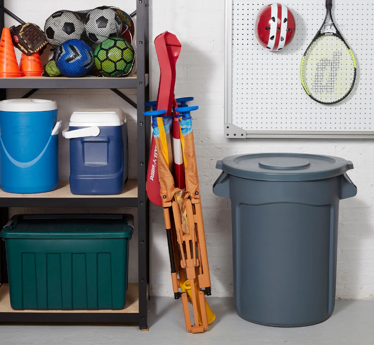 Play & Fold Away Pirate Ship - Image 10